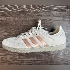 Adidas Sambas OG "Off White/Copper Metallic/Putty Beige" size 9